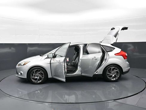 Used 2014 Ford Focus Titanium FWD image 34