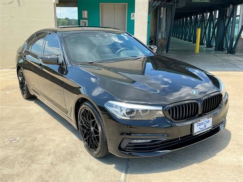 Used 2018 BMW 530e xDrive w/ Premium Package 2 AWD/4WD image 9