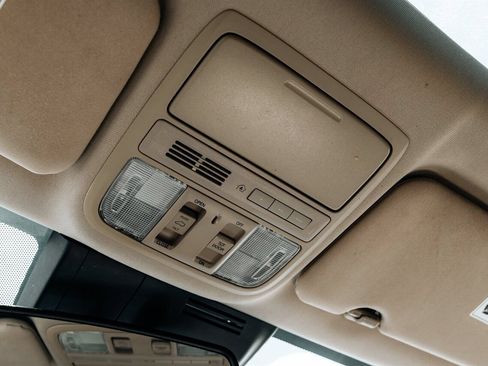 Used 2017 Honda CR-V Touring image 38