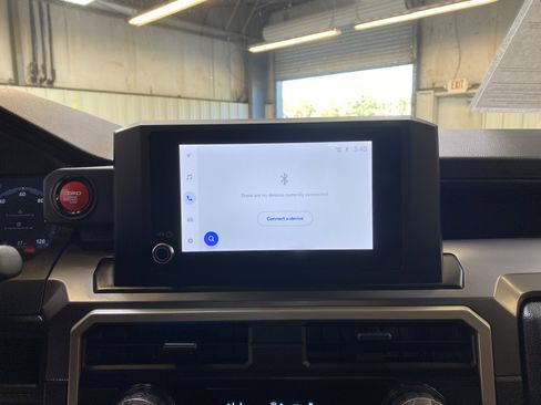 Used 2025 Toyota Tacoma TRD Off-Road image 40