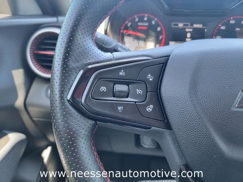 Used 2025 Chevrolet Trax RS w/ Driver Confidence Package image 18