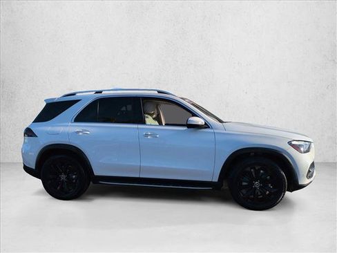 Used 2021 Mercedes-Benz GLE 350 4MATIC image 4