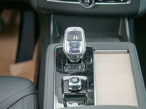 New 2026 Volvo XC90 B6 Plus w/ Protection Package Premier image 29