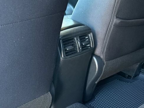 Used 2020 Nissan Rogue S FWD image 14