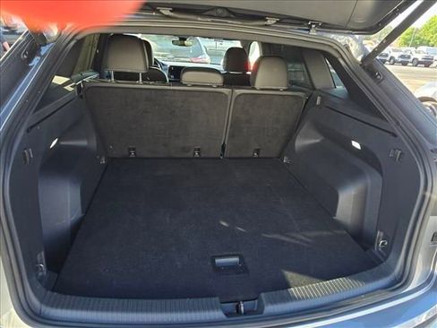 Used 2025 Volkswagen Atlas Cross Sport SE AWD/4WD image 25