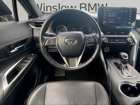 Used 2021 Toyota Venza XLE w/ Softex Package AWD/4WD image 8