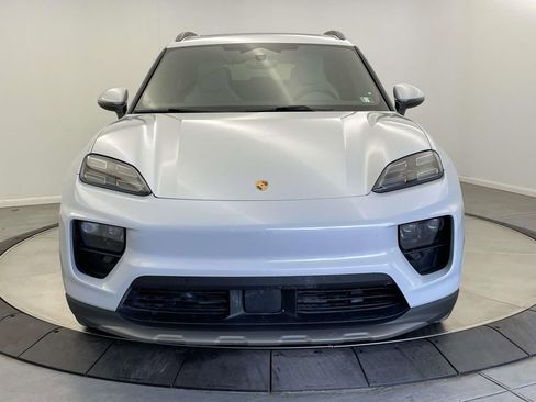 Used 2025 Porsche Macan 4 Electric image 10