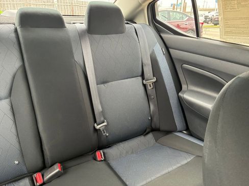 Used 2025 Nissan Versa SV FWD image 30