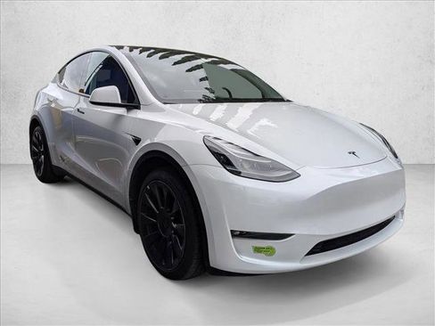 Used 2023 Tesla Model Y Long Range AWD/4WD image 3