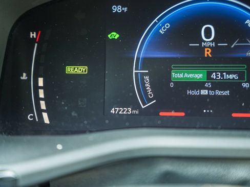 Used 2025 Toyota Camry LE FWD image 41