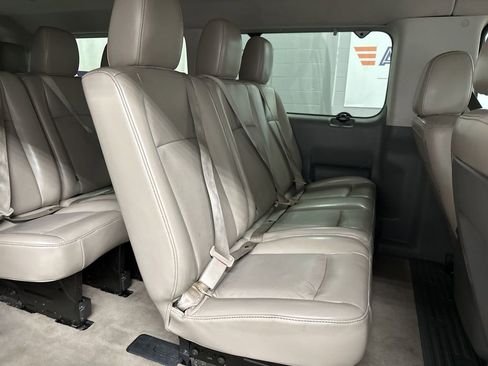 Used 2015 Nissan NV 3500 SL w/ Technology Package RWD image 29