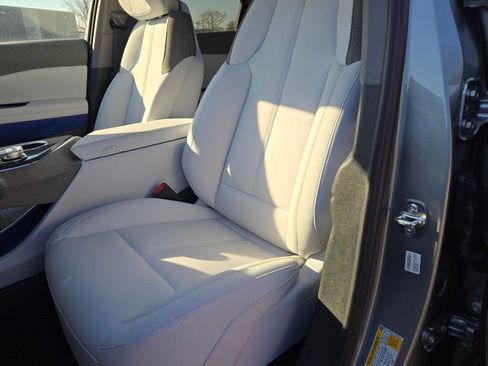 New 2026 Cadillac Optiq Luxury 1 image 25