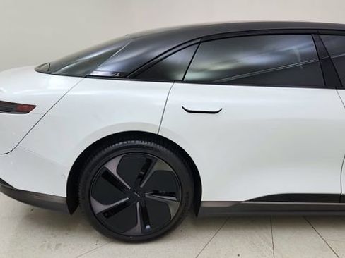 Used 2024 Lucid Air Touring image 12