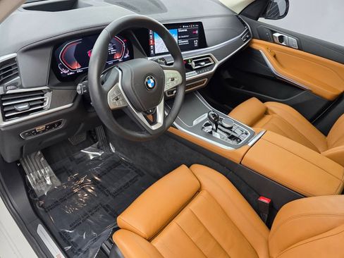 Used 2022 BMW X7 xDrive40i w/ Premium Package image 11