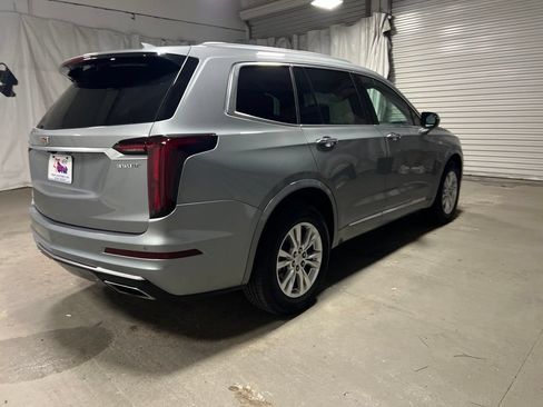Used 2024 Cadillac XT6 Luxury FWD image 7