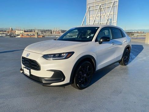 Certified 2025 Honda HR-V Sport image 8