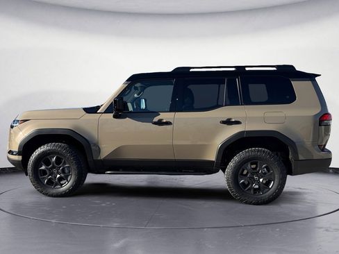 Used 2025 Lexus GX 550 image 2