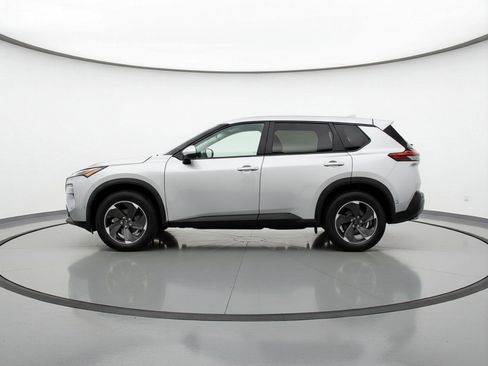 Used 2025 Nissan Rogue SV image 5