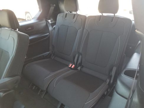 Certified 2024 Jeep Grand Cherokee L Laredo w/ Luxury Tech Group I image 17