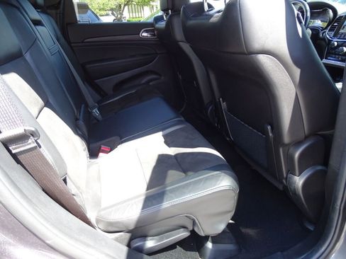 Used 2021 Jeep Grand Cherokee Laredo X image 8