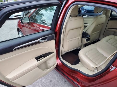 Used 2014 Ford Fusion SE w/ Equipment Group 502A image 13