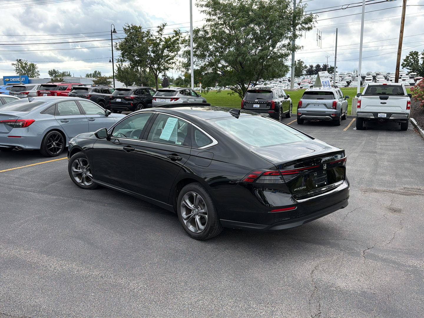 Used 2023 Honda Accord EX image 5