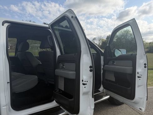 Used 2011 Ford F150 XLT w/ XLT Chrome Pkg image 18