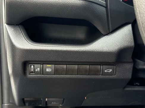 Used 2024 Toyota RAV4 XLE w/ Convenience Package FWD image 33