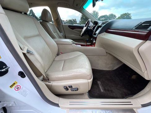 Used 2010 Lexus LS 460 RWD image 25