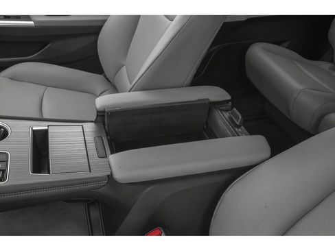 New 2026 Toyota Sienna XLE AWD/4WD image 9
