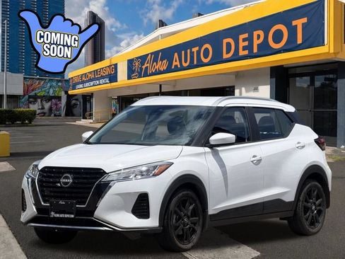 Used 2023 Nissan Kicks SV FWD image 1