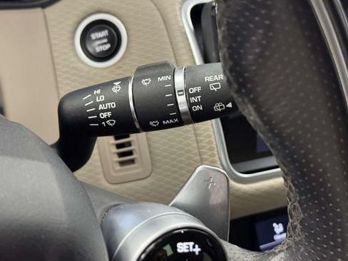 Used 2019 Land Rover Range Rover Velar R-Dynamic SE AWD/4WD image 41