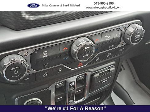 Used 2019 Jeep Wrangler Unlimited Sahara w/ Safety Group image 16