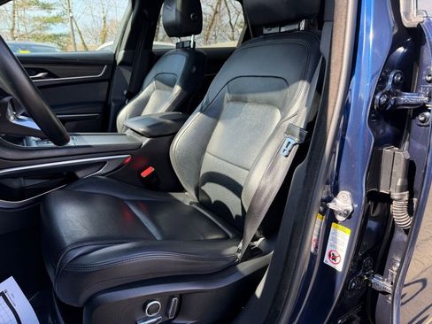 Used 2022 Jaguar F-PACE S image 11