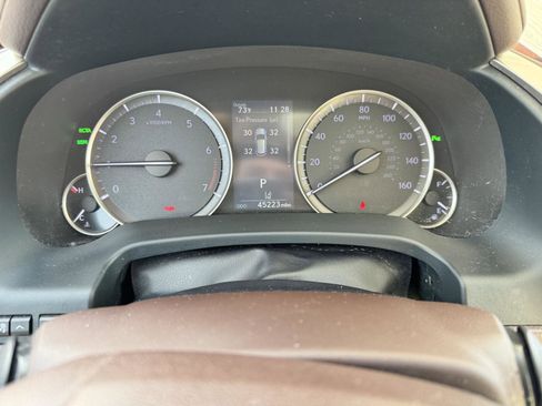 Used 2018 Lexus RX 350L Luxury w/ Accessory Package image 9