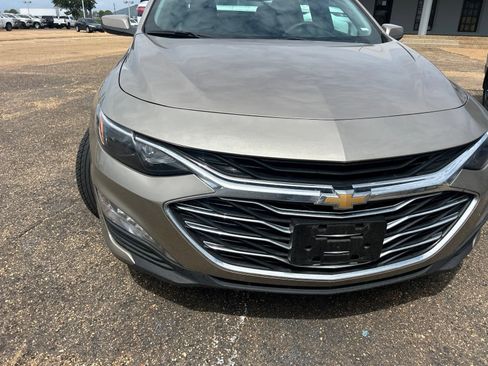 Used 2024 Chevrolet Malibu LT FWD image 24
