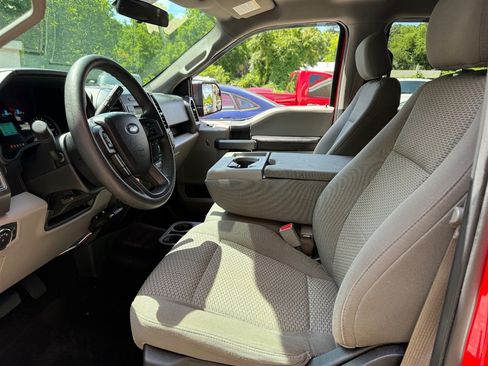 Used 2017 Ford F150 XLT AWD/4WD image 7