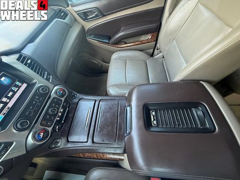 Used 2016 Chevrolet Suburban LTZ RWD image 24