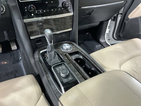 Used 2024 Nissan Armada Platinum w/ Captain's Chairs Package image 22