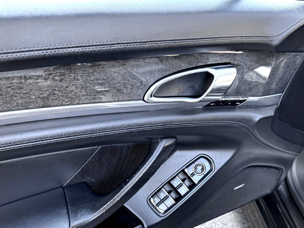 Used 2012 Porsche Panamera 4S image 18
