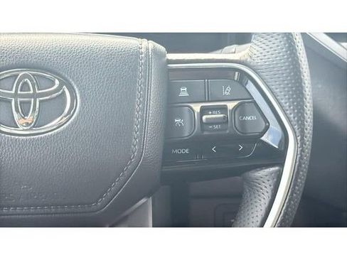 Used 2025 Toyota Tundra Platinum AWD/4WD image 24