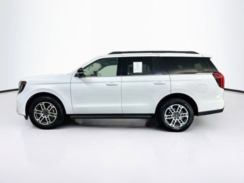 Used 2025 Ford Expedition Active AWD/4WD image 4