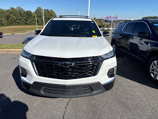 Used 2023 Chevrolet Traverse Premier w/ Redline Edition FWD image 2