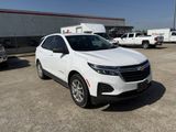 Used 2023 Chevrolet Equinox LS image 2
