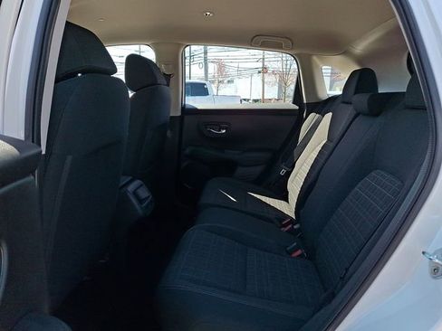 Used 2023 Honda HR-V LX image 10