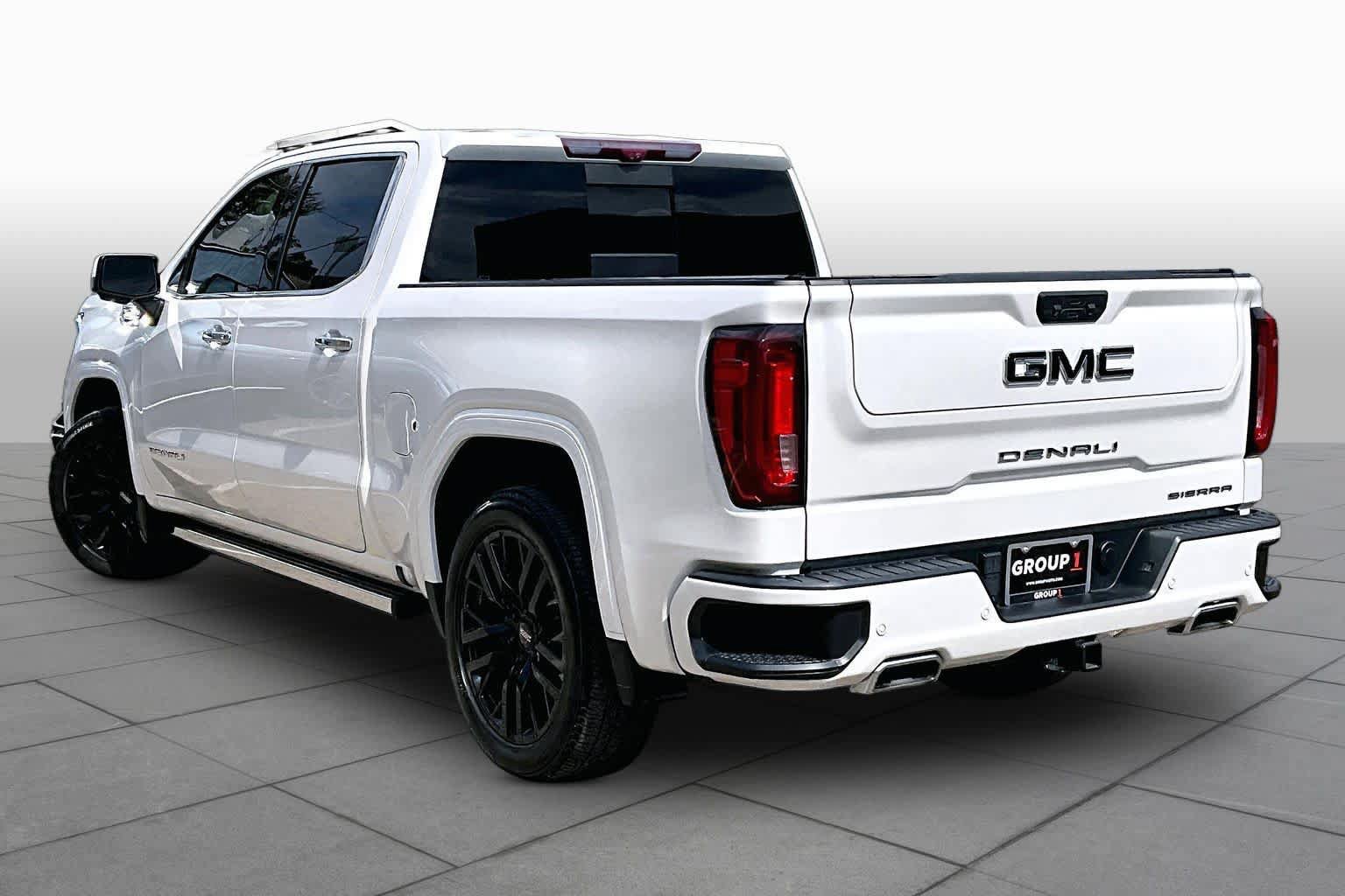 Used 2022 GMC Sierra 1500 Denali w/ Denali Reserve Package AWD/4WD image 12