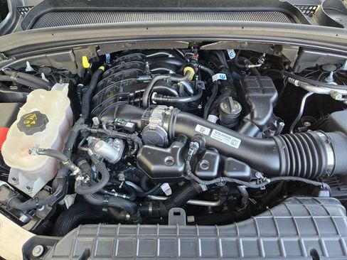 Certified 2023 Jeep Grand Cherokee Limited w/ Black Appearance Package image 32