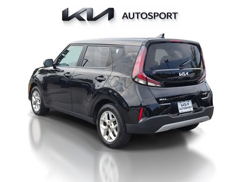 Certified 2024 Kia Soul S FWD image 10