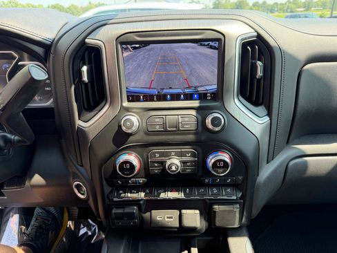 Used 2021 GMC Sierra 1500 Denali w/ Denali Ultimate Package AWD/4WD image 37