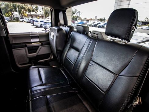 Used 2017 Ford F250 XLT w/ XLT Premium Package image 41